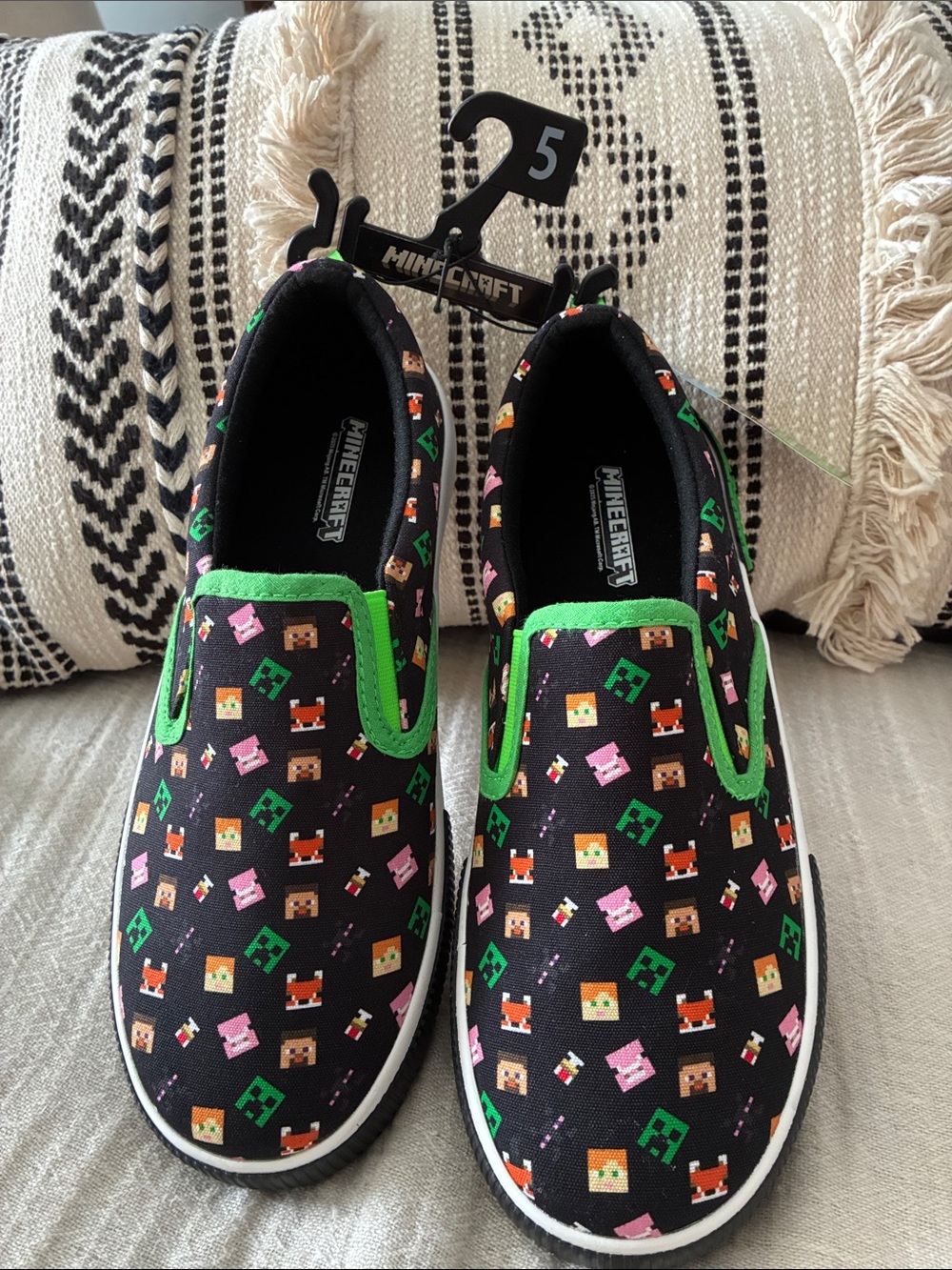 Cute Minecraft Slip On Sneakers, Shoes Kids 5, Womens 7 NEW NWT